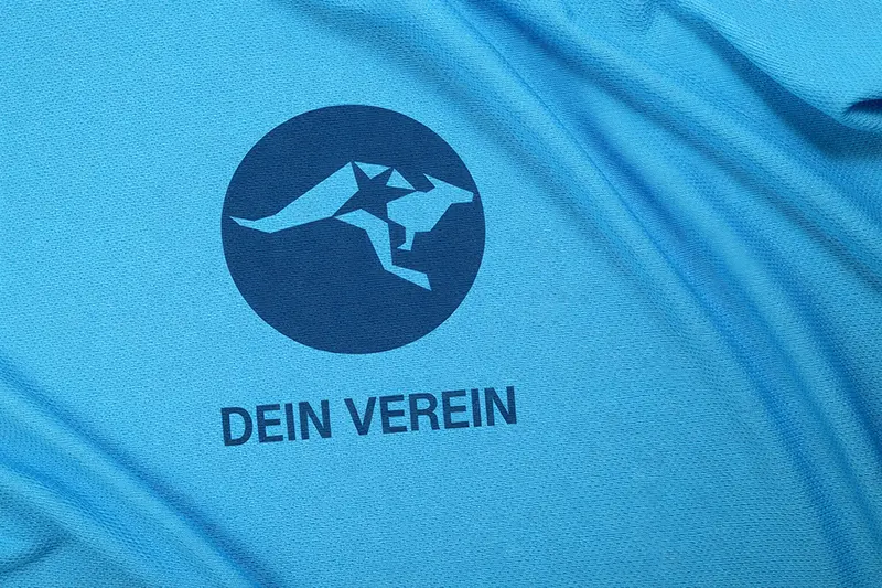 Bedrucktes T-Shirt mit Sporthaus Stückler Kanguru